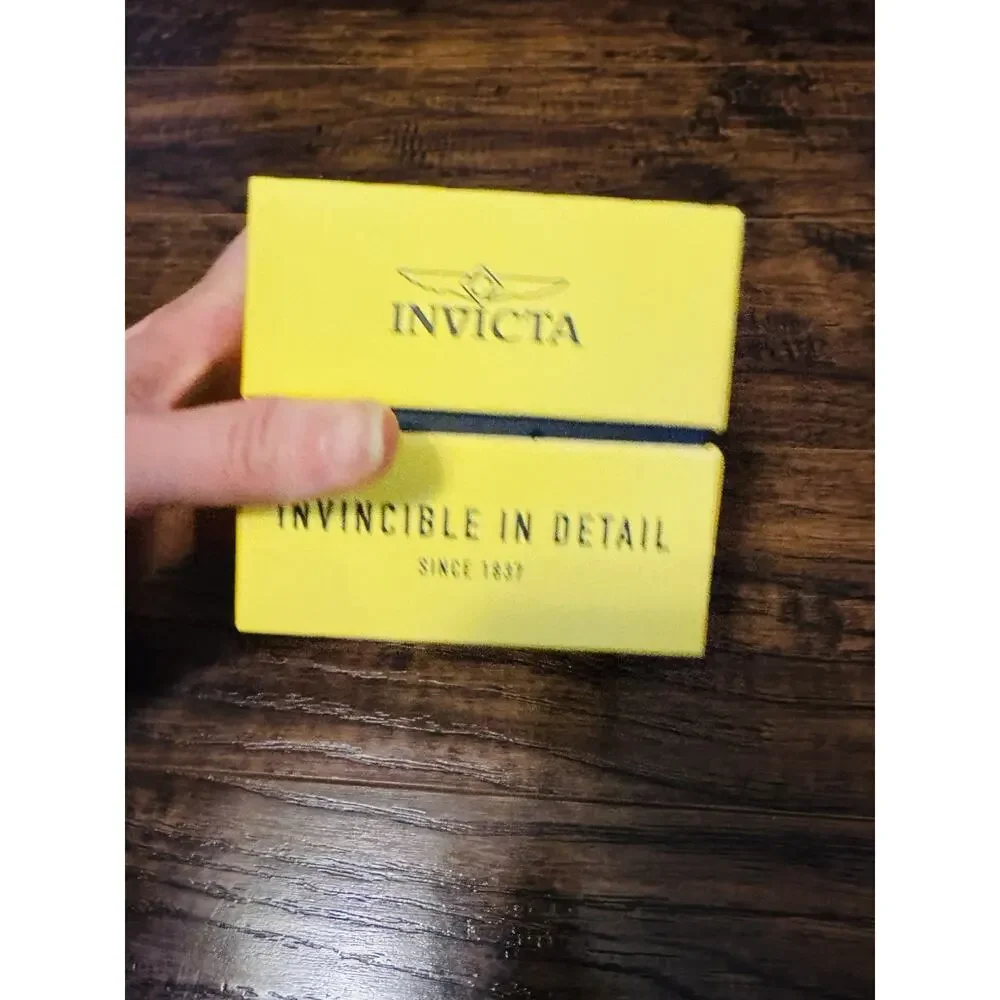 Invicta men pro